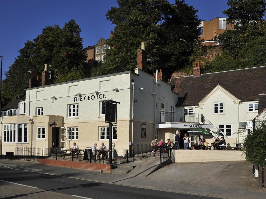 Herberg The George 3*